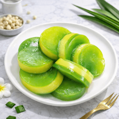 Bánh da lợn lá dứa truyền thống mềm dẻo thơm ngon - Lala Cake