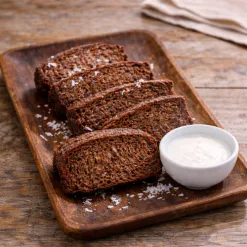 Bánh bò thốt nốt nướng rễ tre ăn kèm nước cốt dừa béo ngậy - Lala Cake