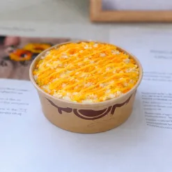 Bánh bông lan trứng muối thơm ngon béo ngậy tại Lala Cake